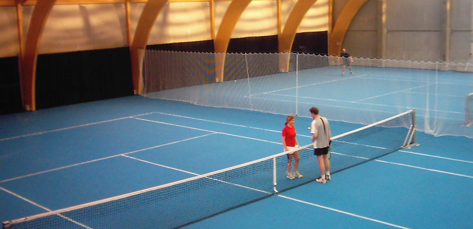 Ny Tennishal Ndr. Strandvej Helsingør Tennisklub ønsker mulighed for flere indendørsbaner, således at klubbens aktiviteter i højere grad kan ske over hele året.