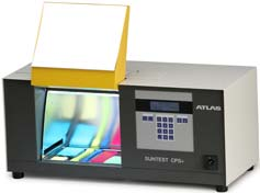 Irrandianskontrol ved 300-400 nm, 340 nm eller 300-800 nm / Lux. Automatisk kontrol af BST. Overvågning og visning af CHT. Overvågning og visning af relativ fugtighed.