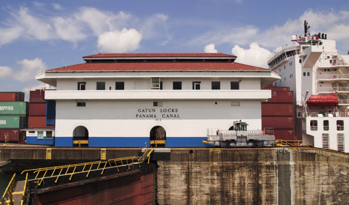 Dag til dag program Foto: Gatun sluse ved Panamakanalen. 8. dag: Panamakanalen I dag venter rejsens absolutte højdepunkt - sejladsen gennem den cirka 80 kilometer lange Panamakanal.