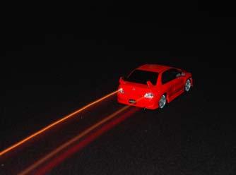 Njp (Langtidssynkronisering + rødøje): Som for "rød-øje-reduktion" ovenfor, bortset fra at lukkertiden automatisk forlænges for at opfange baggrundsbelysning om aftenen eller ved lav belysning.