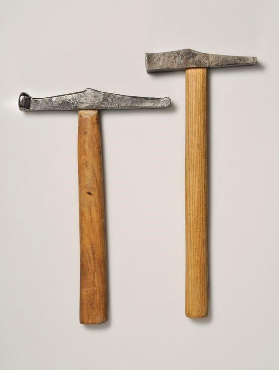Længere væk Bone hammer head from viking age