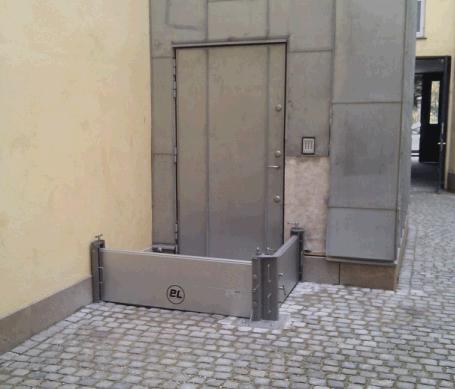 BEREDSKAB: Barriere ved flugtvej Niveaufri adgang og flugtvej Eksempler på dør med niveaufri adgang.