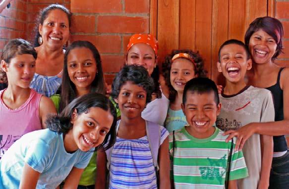 12 SOS BØRNEBYERNE ÅRSBERETNING 2009 aktiviteter globalt Stadig flere børnebyer n SOS-børneby nr. 500 blev i 2009 opført for danske penge i byen Cali i Colombia.
