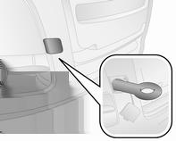 Kørsel med påhæng Bugsering af bilen Frigør dækslet ved at løfte det forsigtigt med en skruetrækker. For at forhindre beskadigelse anbefales det at anbringe en klud mellem skruetrækkeren og rammen.