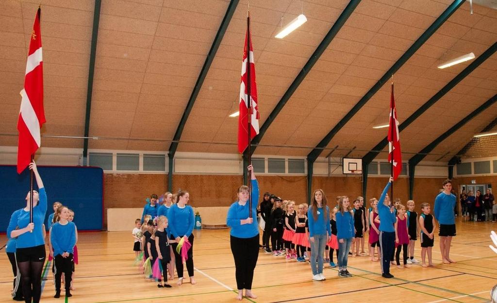 Se flere foto på facebook Aktiv i Lunde og omegen. LGU & Kvong IF orienterer Gymnastikopvisning.
