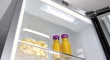 Superkøl- og Superfrost-automatik Ved at anvende funktionen Superkøl fås en meget hurtig afkøling i hele køleskabet. Dette er særlig fordelagtigt, hvis større mængder skal nedkøles på en gang.