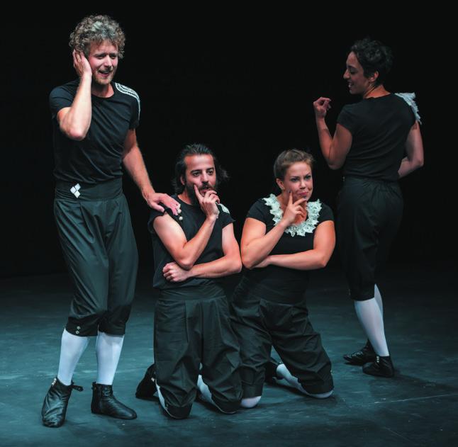 Komedie og tragedie, sang, akrobatik og mime. Skyggen / The Shadow Teater Portamento alder/age 10-18 En teaterfortælling baseret på H.C. Andersens kunsteventyr Skyggen.