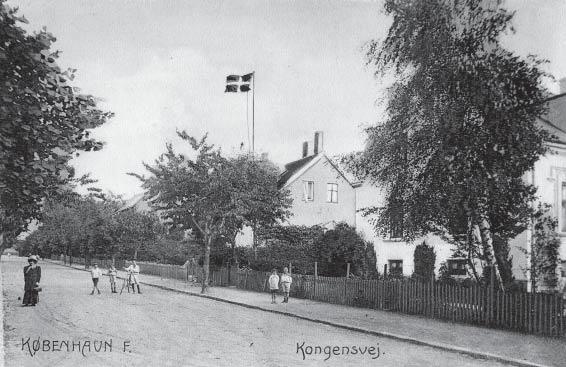 BYEN I BYEN Villaerne ved Kongensvej - her fra omkring år 1900 - blev de første i det enorme villakvarter der opstod syd for Peter Bangs Vej i den første halvdel af det 20. århundrede.