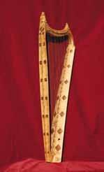 12, 42, 48 Nancy Thym er en fænomenal kender af harpens verdensomspændende kulturhistorie.