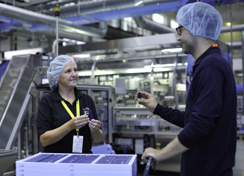 1. introduktion til økonomi 47 Arbejdsløn er en stor post i en produktionsvirksomhed. Foto: Udlånt af Novo Nordisk A/S.