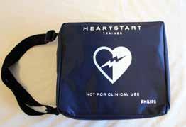 hjertestarter (AED) hjertestarter (AED) 1 En hjertestarter kaldes også AED