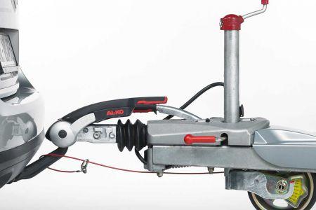 Seriemæssigt udstyr Slingrefri kørsel Den slingrefri kobling med automatisk pa løbsindretning og automatisk baglænskørsel undertrykker slingrende bevægelser