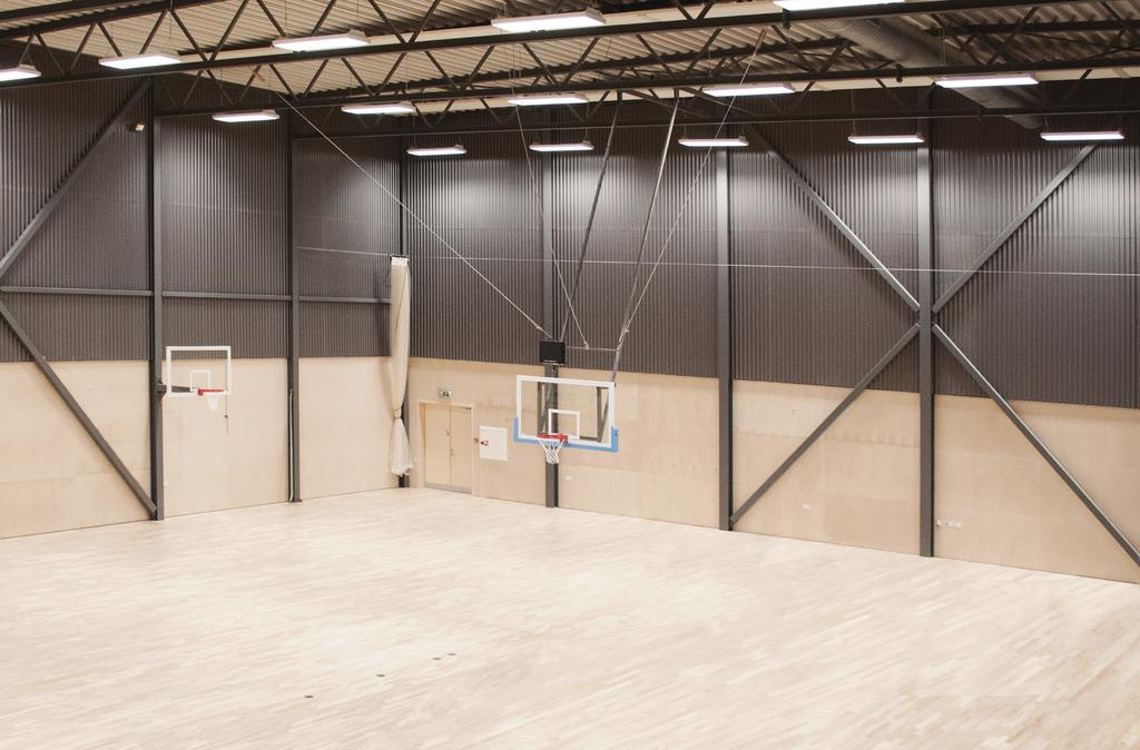 15 STENHUSHALLEN Bygherre: DALI-linkmodul i Stenhushallen Marts 2017 blev Stenhushallen i Holbæk indviet som den tredje idrætshal på Stenhus Gymnasium og HF.