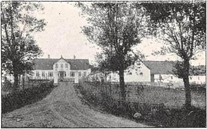 Sorø A k ad em i (IV, 830): Skolens Navn er efter kgl. Resolution af 1903»Sorø Skole og Opdragelsesanstalt«.