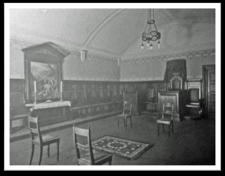 Allerede den 9. marts 1912 var kransen rejst på Odd Fellow bygningen, og man holdt rejsegilde.