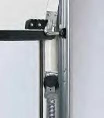 Trækfjederteknik med fjeder-i-fjeder-system Dobbelte trækfjedre og dobbelte trækwirer i hver side sikrer portbladet mod at styrte