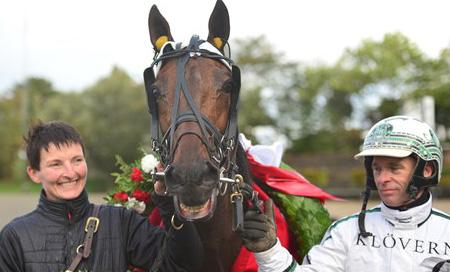 Botox er helt pludselig blevet banens næstmest sejrende heste i år med seks førstepladser, og aktuelt med nu 2.049 startpoint. Hvilket træningsarbejde af dens træner Axel Jacobsen.
