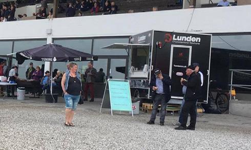 FREDAG DEN 3. NOVEMBER 2017 // LUNDEN Nye auktioner igangsat Mandag den 30. oktober åbnede Lunden lågen for to nye auktioner. Over ophold i ferielejlighed i Rønne på Bornholm i ugerne 25 og 26.