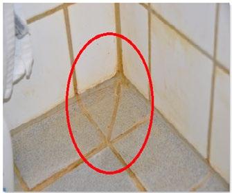 Figur 19. Vandret snit af badeværelse. Figur 20. Foto af et badeværelse med lette præfabrikerede badeværelsesgulve.