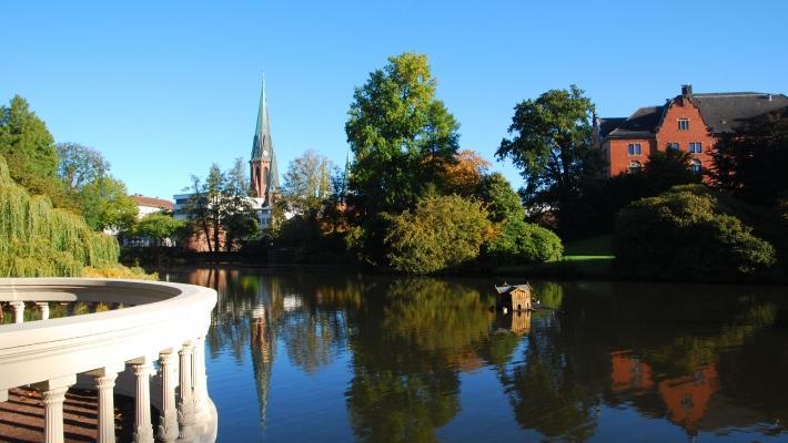 Oldenburg (54.2 km) Oldenburg er en smuk gammel universitetsby, der har en historie som går mere end 1200 år tilbage.