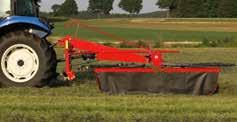 Disse egenskaber sikrer en fuldstændig renrivning af græsset. 2 rotorriverne fås både som sideskårsriver og centerskårsriver.