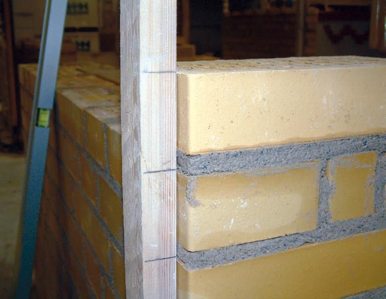 Modulmål - Højde og længdemål på murværk Du skal fremstile en lægte med henholdsvis højdemål på den ene side og længdemål/modulmål på den anden side.