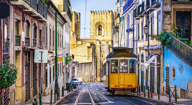 Turen går til Lissabon med Høje Taastrup Senior Rejser 19. 23. september 2018 5 dages storbyferie med strejf fra kolonitiden, maleriske huse og gader, spændende gastronomi.