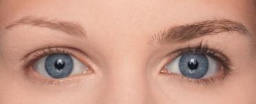 Resultat efter 6-12 uger Eyebrow Renewing Serum 90 % 85 % 83 % Udtryksfulde, tættere, mørkere bryn, der er lettere at style, som forskønner dit ansigt, fordi brynenes form rammer øjnene ind.