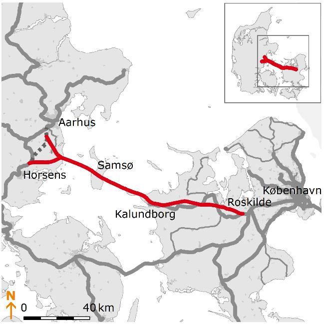 53 Trafikplan for den statslige Baneprojekter Den parallelle forbindelse vil koste 13-15 mia. kr. (2013-priser), mens Bogense-Juelsminde forbindelse vil koste ca. 40 mia. kr. (2013- priser).