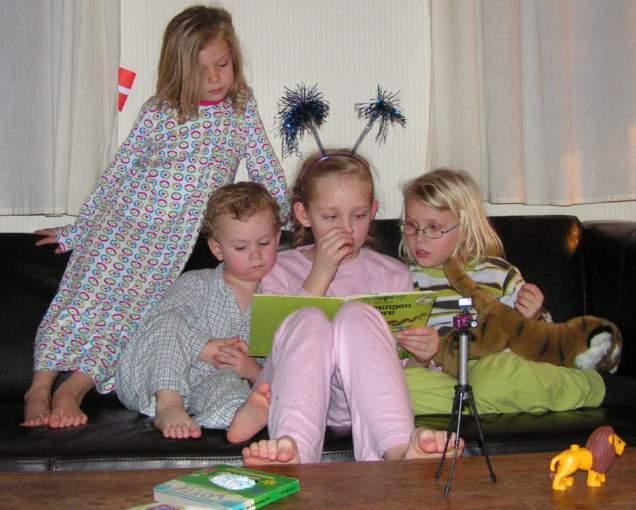 Hvad er indkulturering? Et begreb opfundet af den danske læseforsker Kjeld Kjertmann. Uformel social praksis sammen med voksne og/eller større børn i naturlige sammenhænge.