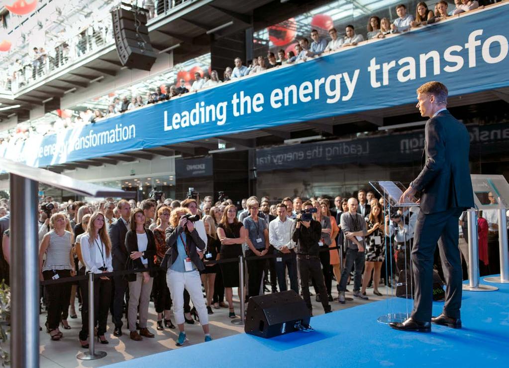 DONG Energy Årsrapport 2016 Ledelsesberetning Governance Aktionærinformation DONG Energy blev noteret 9. juni på Nasdaq København som den hidtil største børsintroduktion i Danmark.