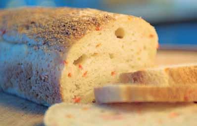 11 Glutenfrit brød er ikke en absolut nødvendighed. Har du mulighed for at spise varm mad to gange om dagen, kan brød let erstattes med kartofler, ris m.v. Øvelse gør mester også når det gælder om at bage glutenfri brød og kager.