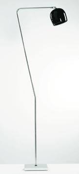 Design: Nanna og Andrew Brown Magnetskinne med 2 stk. Queen pendler Krom med sort mundblæst glas. L: 150 cm. Glas Ø 18 cm. Maks. 2 x 35 watt. PRIS 3.