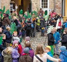 2. november 2012 Sønder Brarup Børnehave fejrer 60 års fødselsdag. Dagen starter med sang og dukketeater.