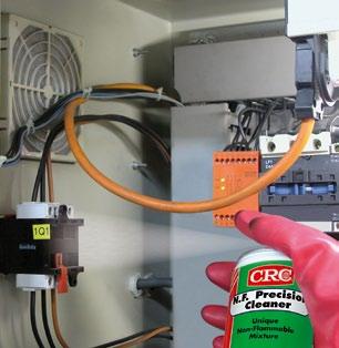 CRC QD-Contact Cleaner er et stabilt, trægt, meget rent opløsningsmiddel, som er sammensat til brug, hvor opløsningsmidler med lavere flammepunkt kan anvendes og hvor følsomt plast er til stede.