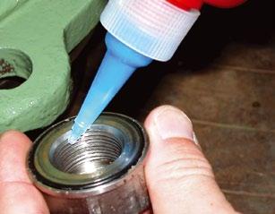 Klæbemidler - Låsning/Pakning CRC Soft Lock Adskillelig låsning til metalgevindforbindelser. Blåt farvet, anaerob lim med medium styrke.