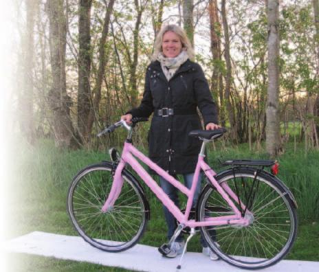 Man skulle gætte cyklens vægt, og den heldige og dygtige vinder blev Eva Østergaard fra Kibæk.