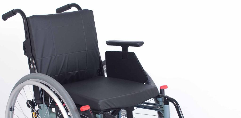 Voksen / Senior Manuelle kørestole Tidy - hygiejneovertræk Nu kan vi tilbyde et nyt smart og hygiejnisk rygovertræk og sæde-pude, som tilbehør til alle kørestole med den unikke Cross 3A ryg: Etac