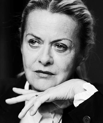 CV: Skuespillere Inge Sofie Skovbo Inge Sofie Skovbo er uddannet fra Skuespillerskolen ved Odense Teater i 1978.