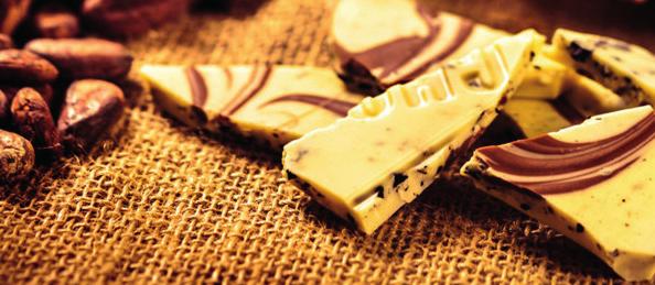 DET ØKOLOGISKE CHOKOLADEVÆRKSTED PROGRAM TIRSDAG 20. MARTS Det Økologiske Chokoladeværksted byder på ren nydelse og elegant inspiration til desserterne.