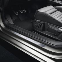 originale bagagerumbakke m. Passat logo, er praktisk, robust, og beskytter bagagerrumsbunden mod snavs.