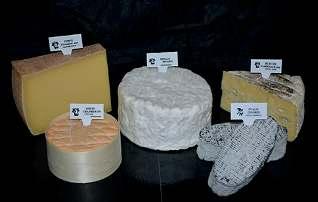 Assorteret ostekasse 2 kg. assorteret ostekasse Varenr. 9191003 fra Mons Comté +8 måneder - 1 x 500 gr/stk Comté osten bliver produceret i Franche-Comté, der grænser op til Schweiz.