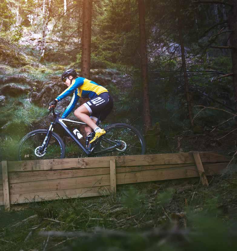 Sydsveriges største MTBdestination SEK Lej MTB 390,- for hel dag inkl. forsikring og hjelm Som sports- og friluftsanlæg med naturlige stigninger, er mountainbike en åbenlys aktivitet hos os.