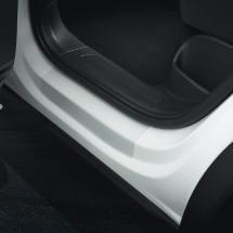 Volkswagen originale bagagerumbakke er let, fleksibel og formet til at passe perfekt i bagagerummet.