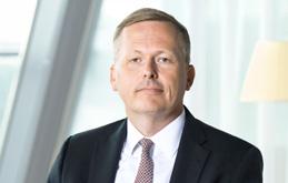 Jan Starrsjö Født 1960 Civiløkonom. Chef for Strategy & Commercial Excellence, medlem af GET siden 2016. Tidligere salgschef for PostNord Meddelande Sverige og forskellige stillinger i PostNord.