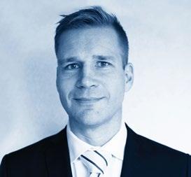 Steen Ehlers Steen er uddannet cand.merc. i afsætningsøkonomi og strategisk ledelse, suppleret med uddannelser inden for marketing og pædagogik.
