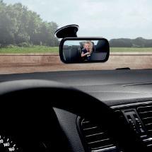 Ekstra spejl - bagsædekontrol Ekstra spejl som giver perfekt udsyn til bagsædet 000072549A 149 149 259 259 Underlag til børnesæde Beskytter bilens