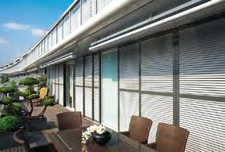 Det kan integreres, så det harmonerer med bygningens arkitektoniske stil, og samtidig giver det mulighed for at tilslutte solafskærmning til det centrale varmesystem for optimal udnyttelse af lys og