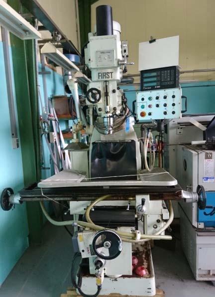 155, First fræsemaskine / Milling machine type LC20VSG 1464 FIrst LC20VSG Bord / Table 1300 x 260 mm Vandring / Travel X Y Z = 790 420 420 mm