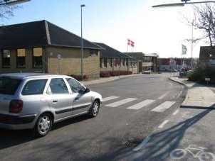 4.1 Bavnebakkeskolen Bavnebakkeskolen er en større skole beliggende midt i Støvring by med adgang fra hhv. Bavnebakken og Viborgvej.